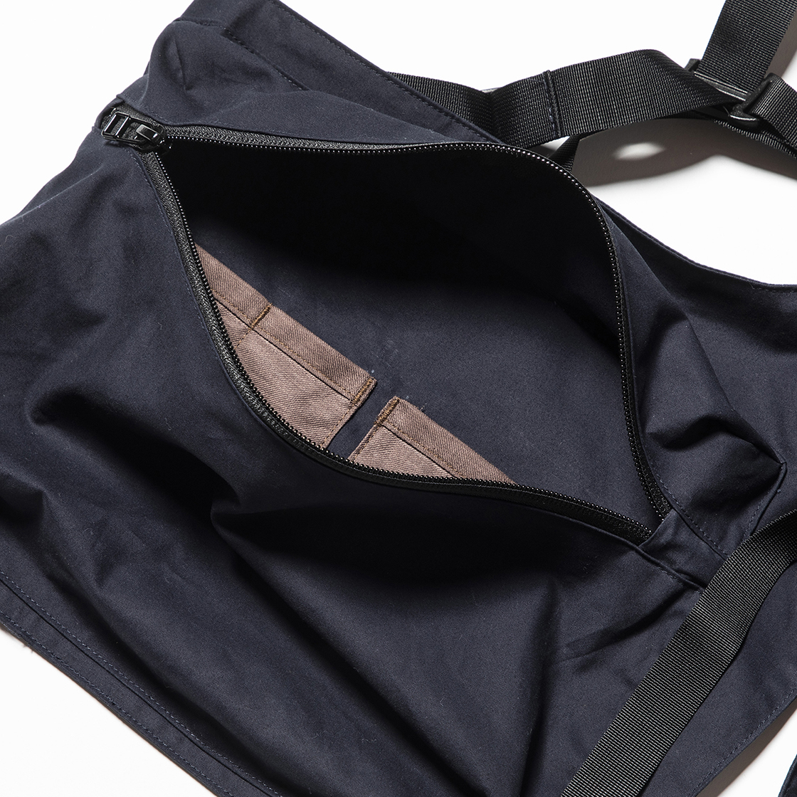 Split Luggage Vest Navy