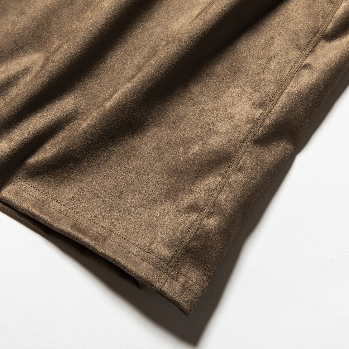 Suede Split Sleeve Mockneck Brown