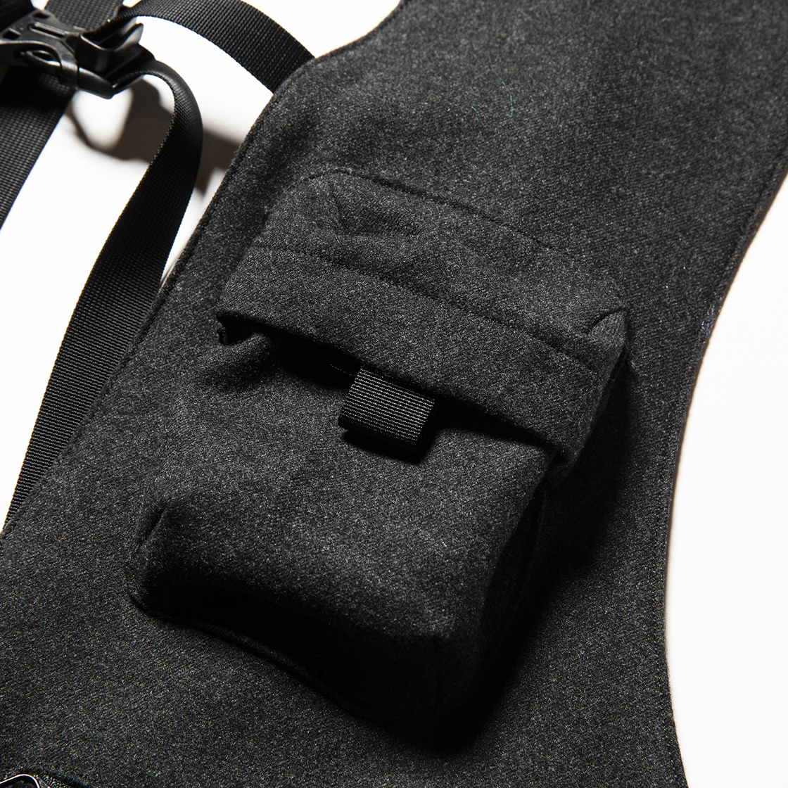 Tech Cloth Split Luggage Vest Coal
