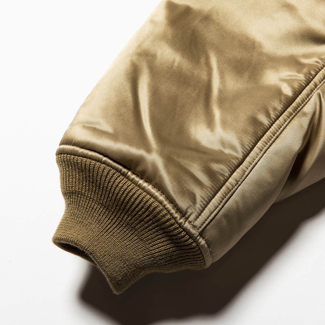 Loop Zip MA1 Beige