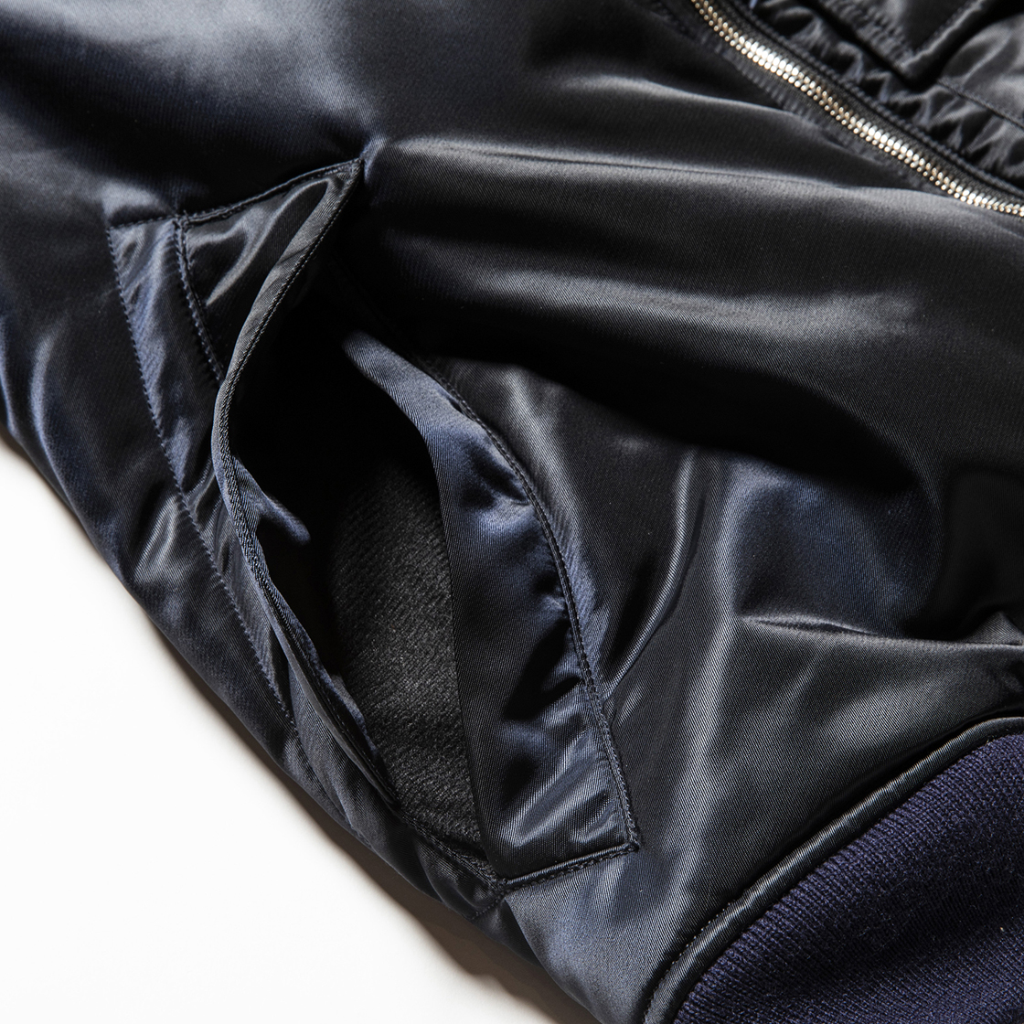 Loop Zip MA1 Navy
