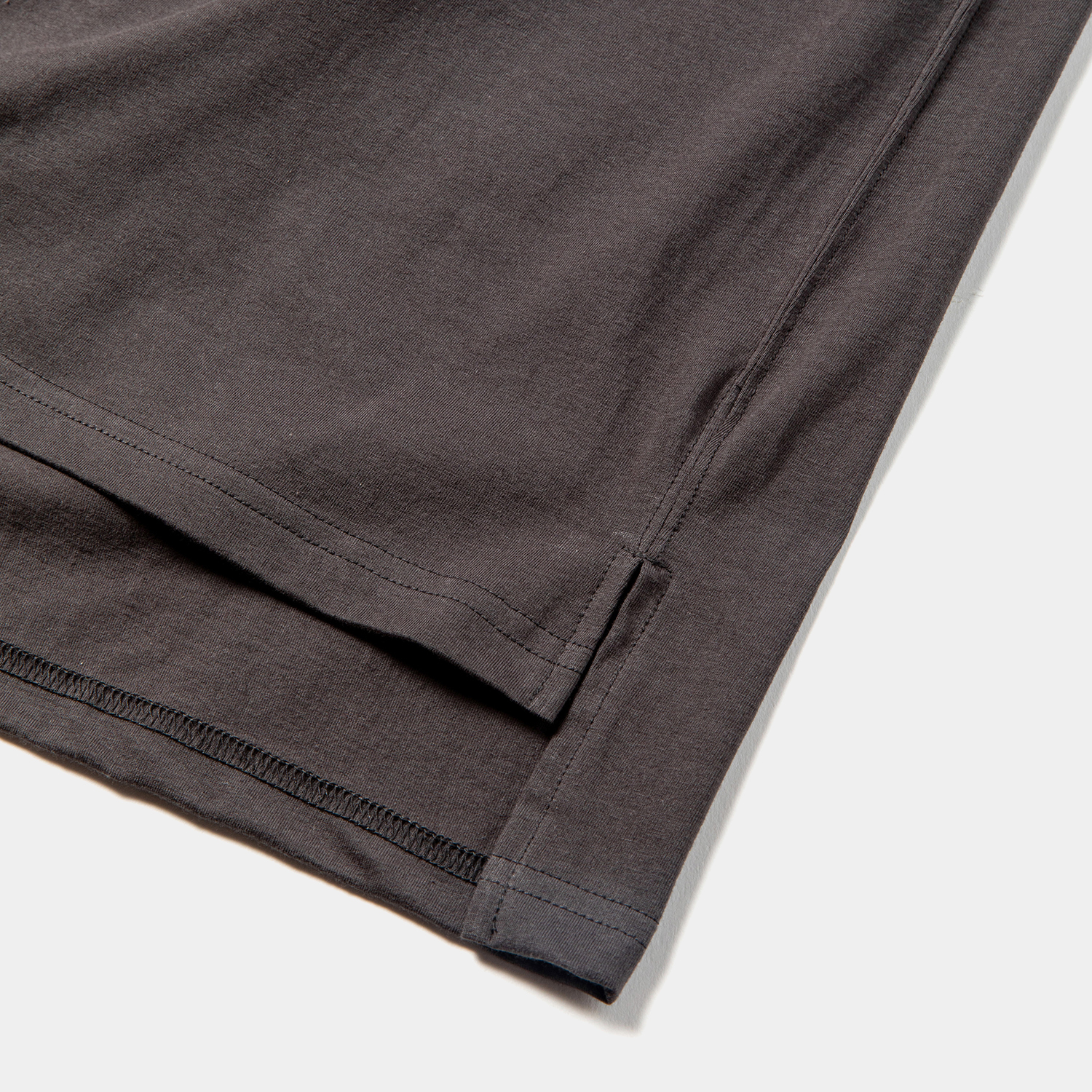Crisp L/S Tee / Charcoal