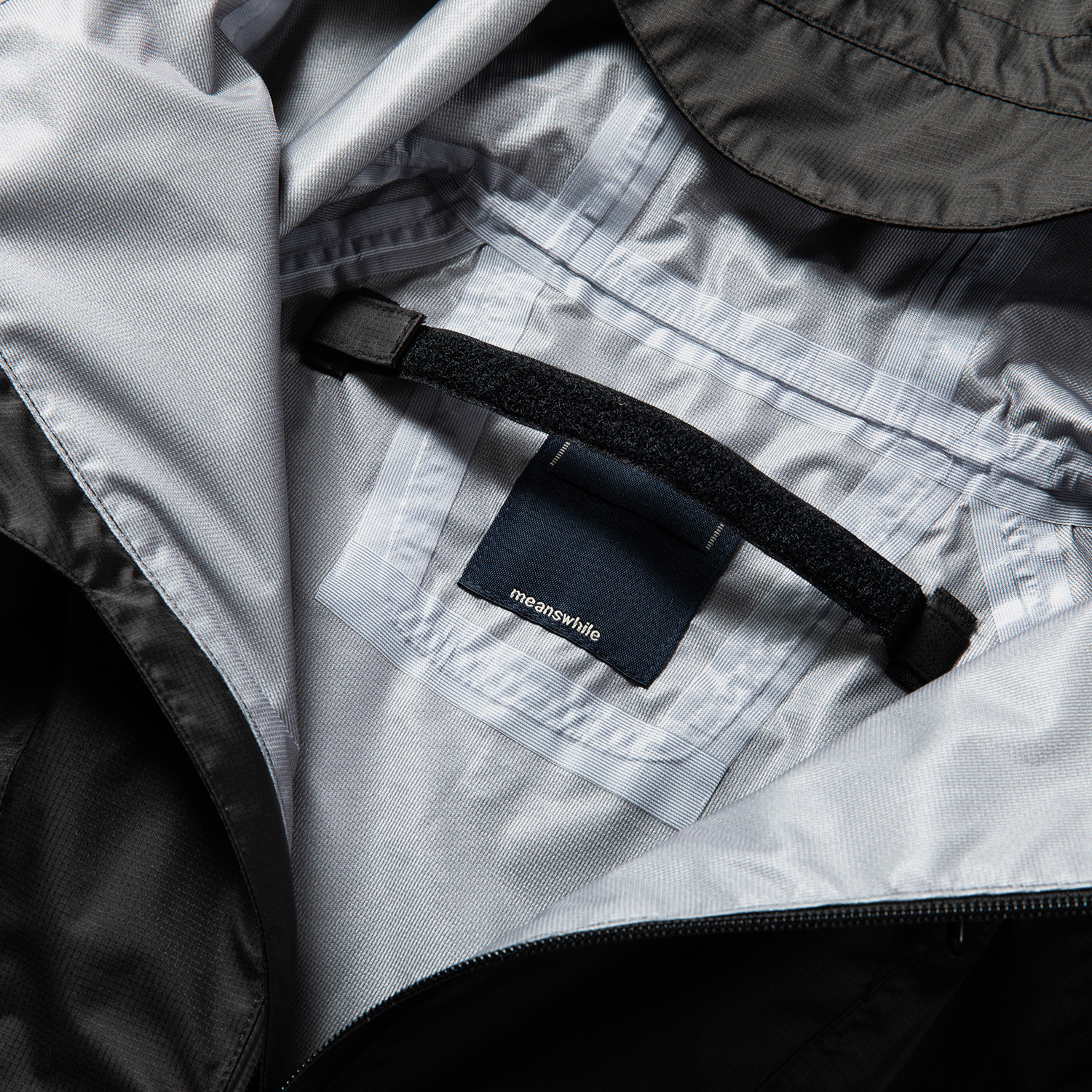 Air Circulation System Shell JKT / Off Black