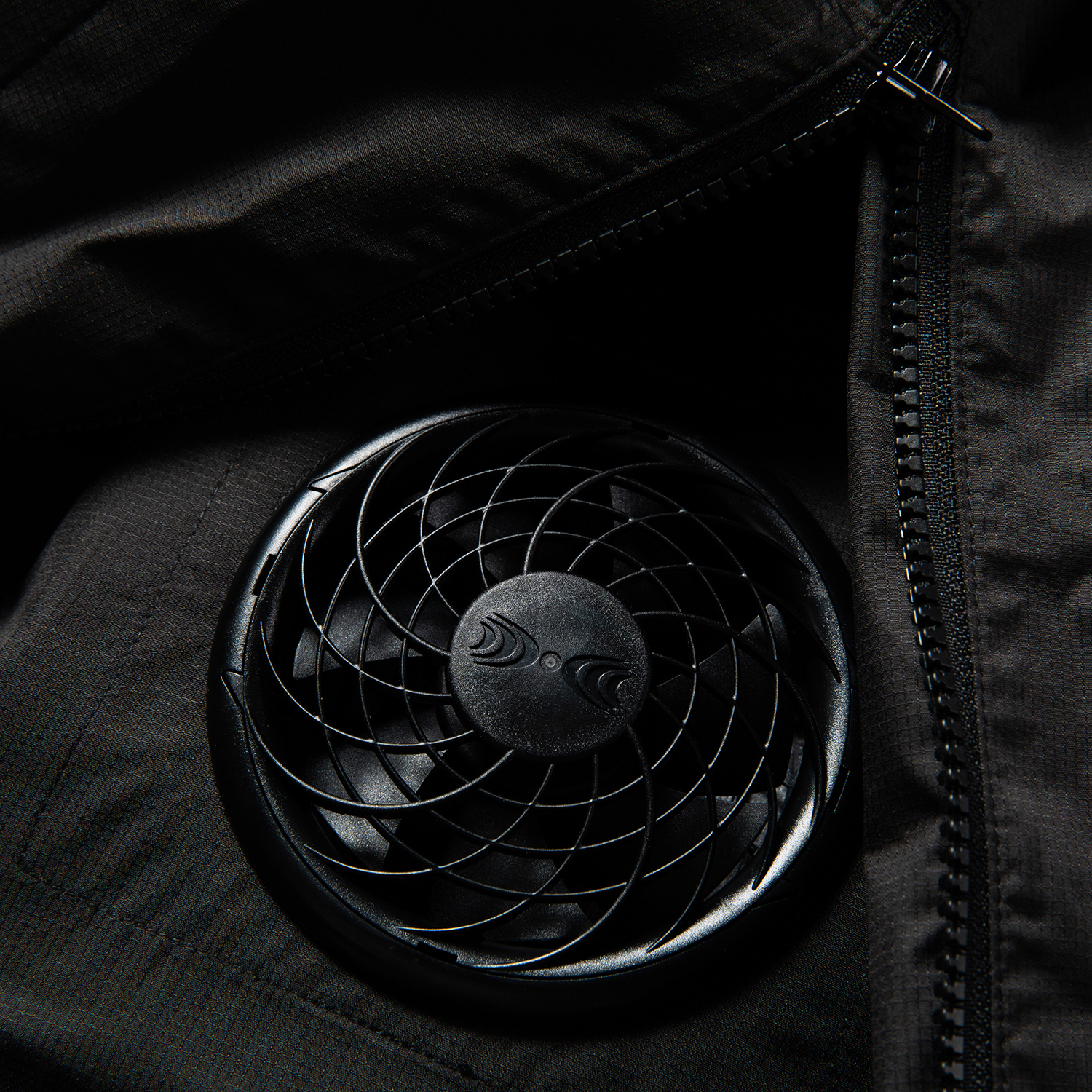 Air Circulation System Shell JKT / Off Black