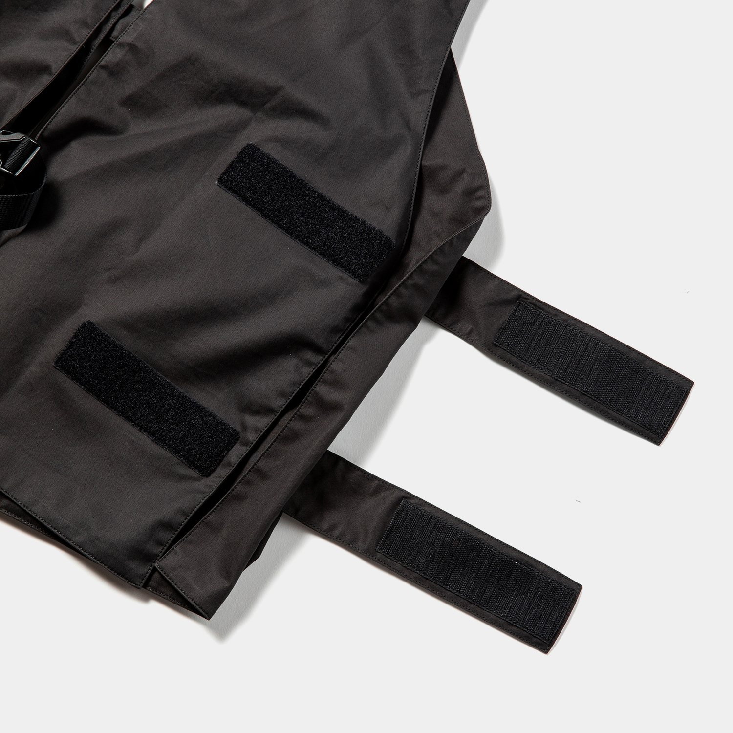 High Density Gabardine Split Vest /Off Black