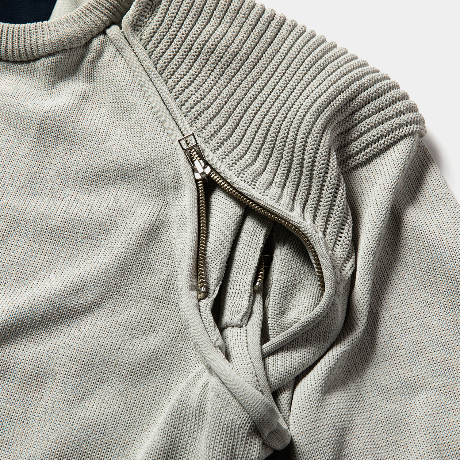 Water-Repellent Detachable Knit / Grey