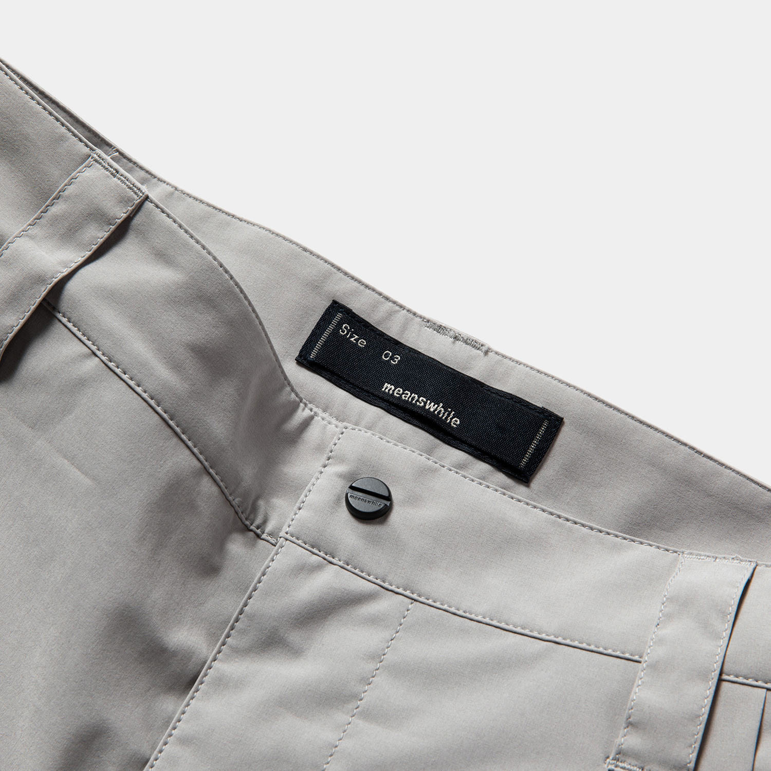 Luggage Cargo Shorts / Grey
