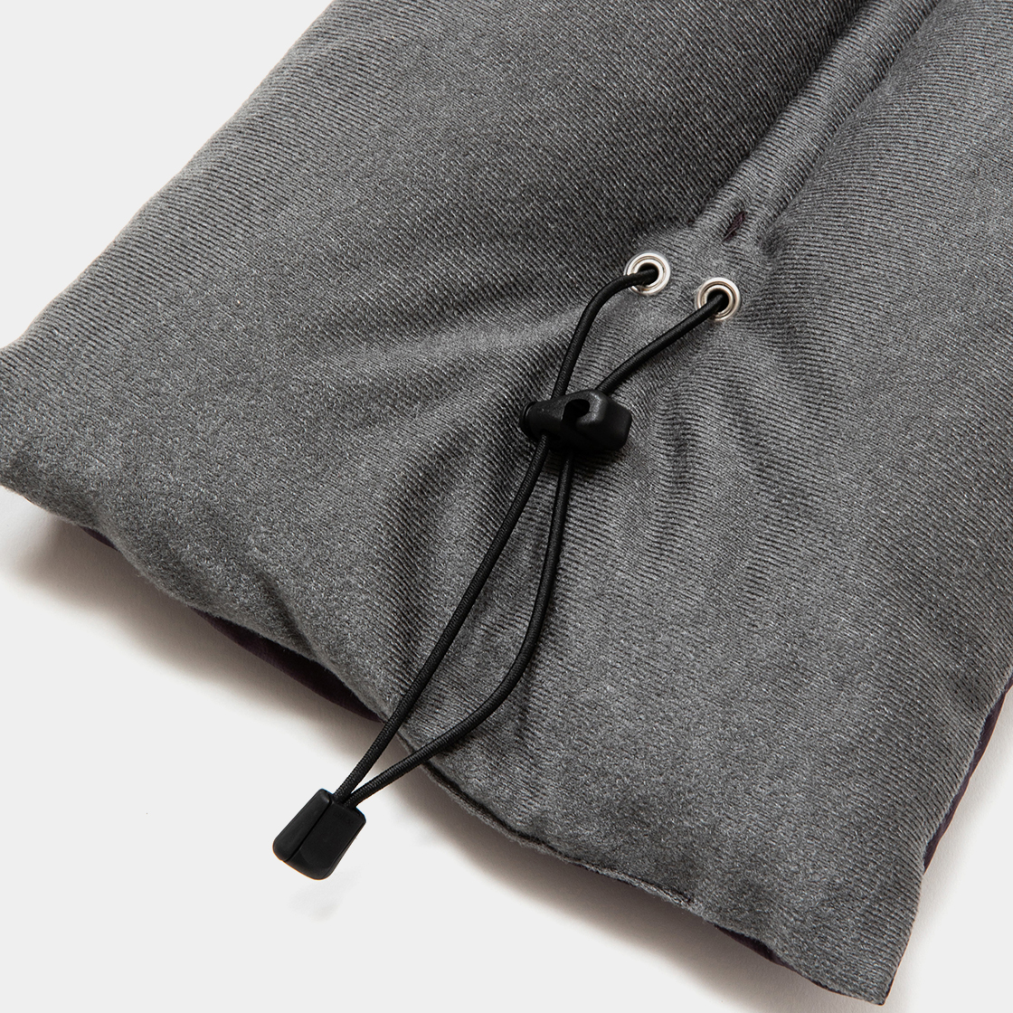 Down Muffler / Blackberry