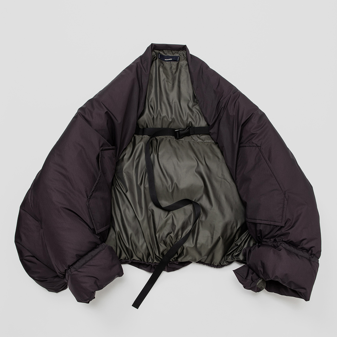 Down Blanket / Blackberry