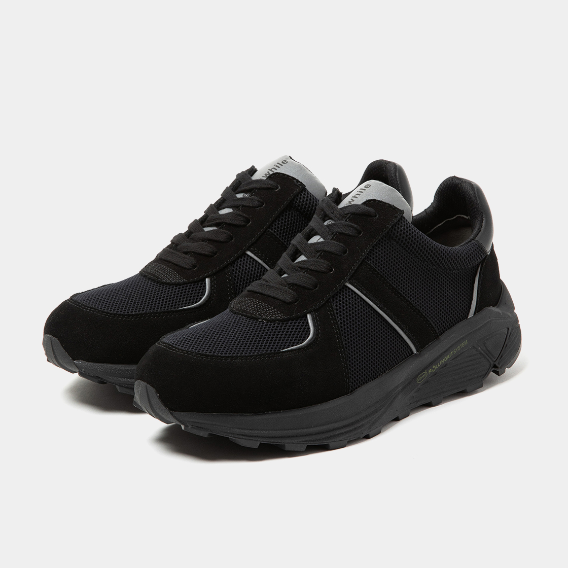 Neutral Runner / Lamp Black