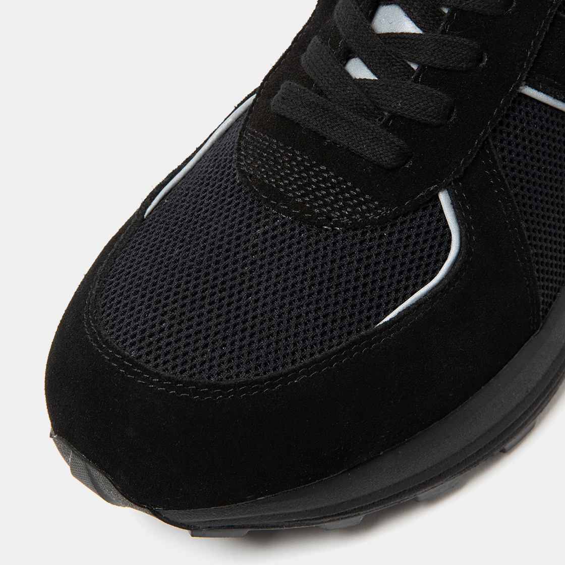 Neutral Runner / Lamp Black