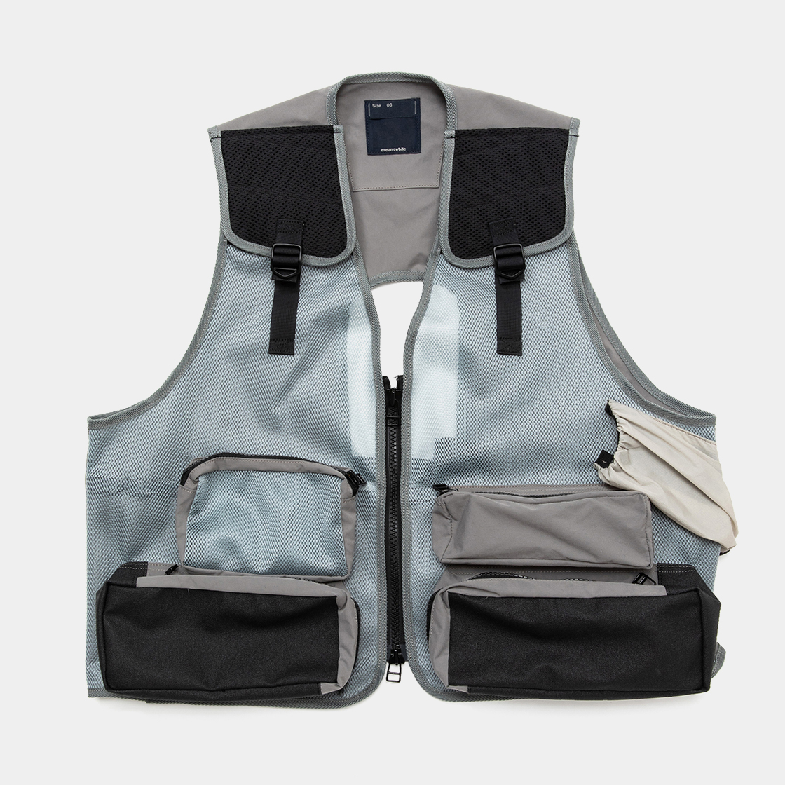 Crisp Luggage Vest / Grey
