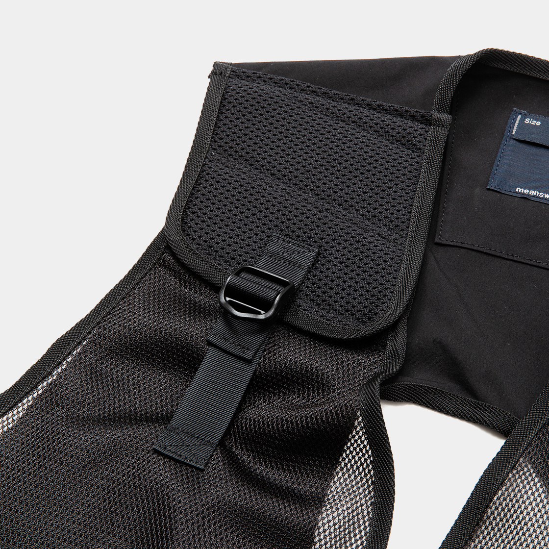 Crisp Luggage Vest / Sumi