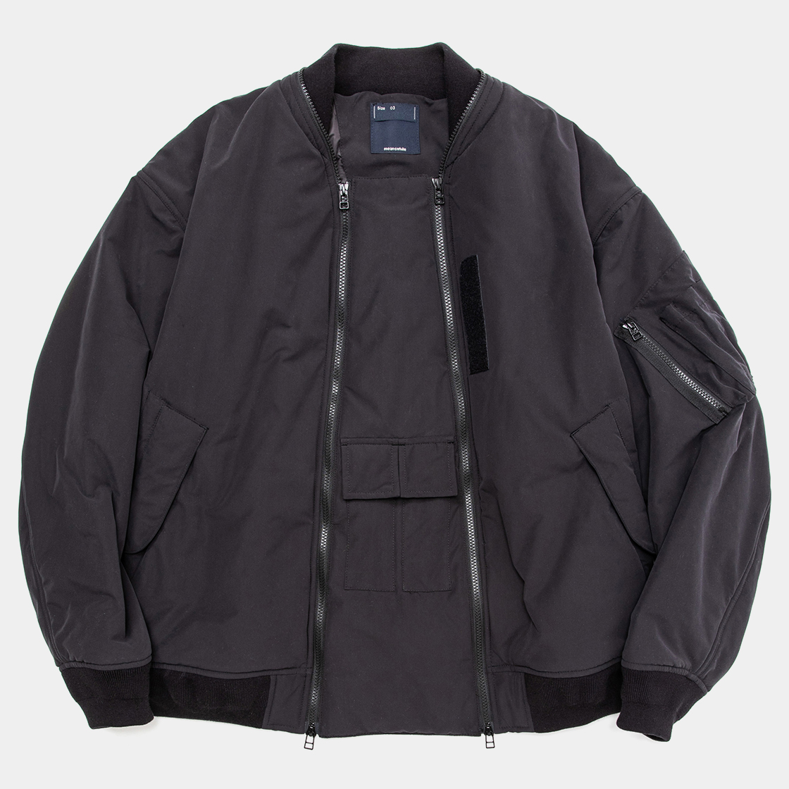 Loop Zip MA1 / Off Black