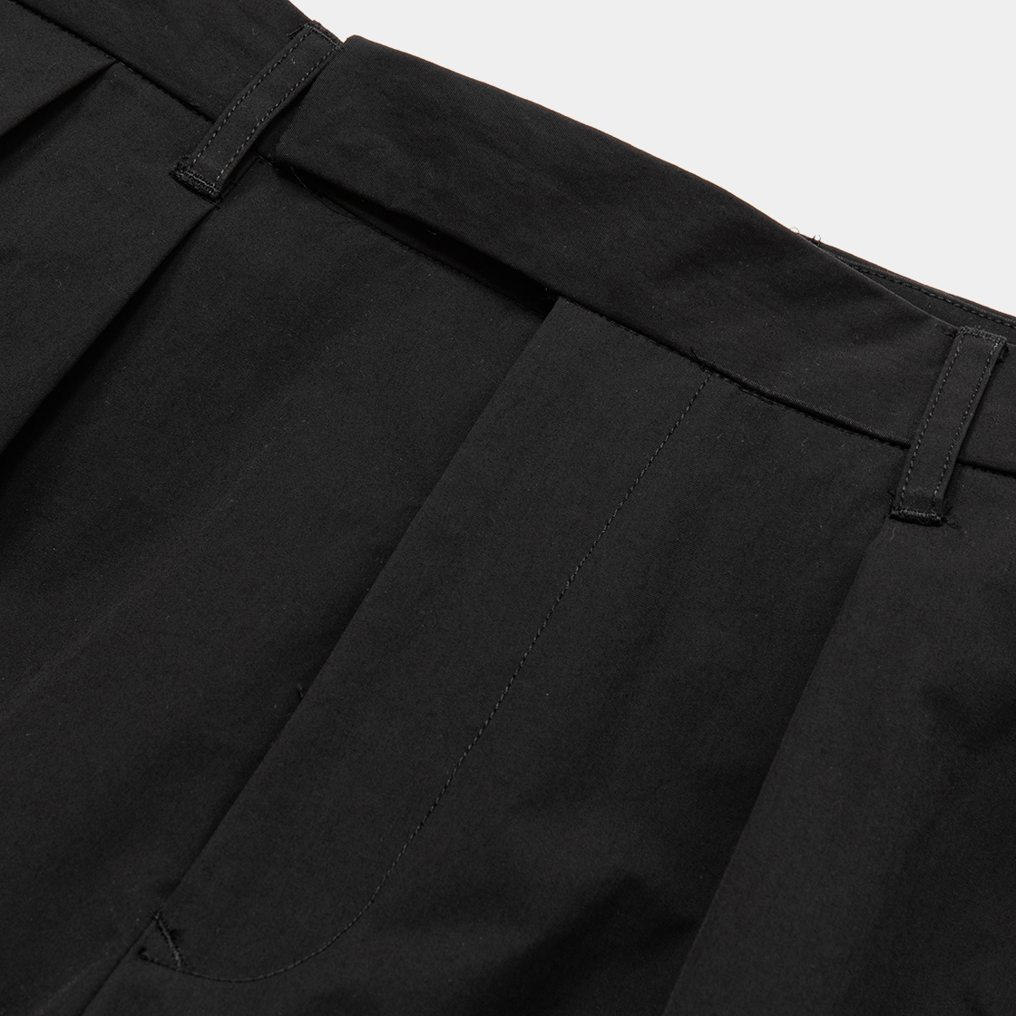 Crisp Blur Trouser / Sumi