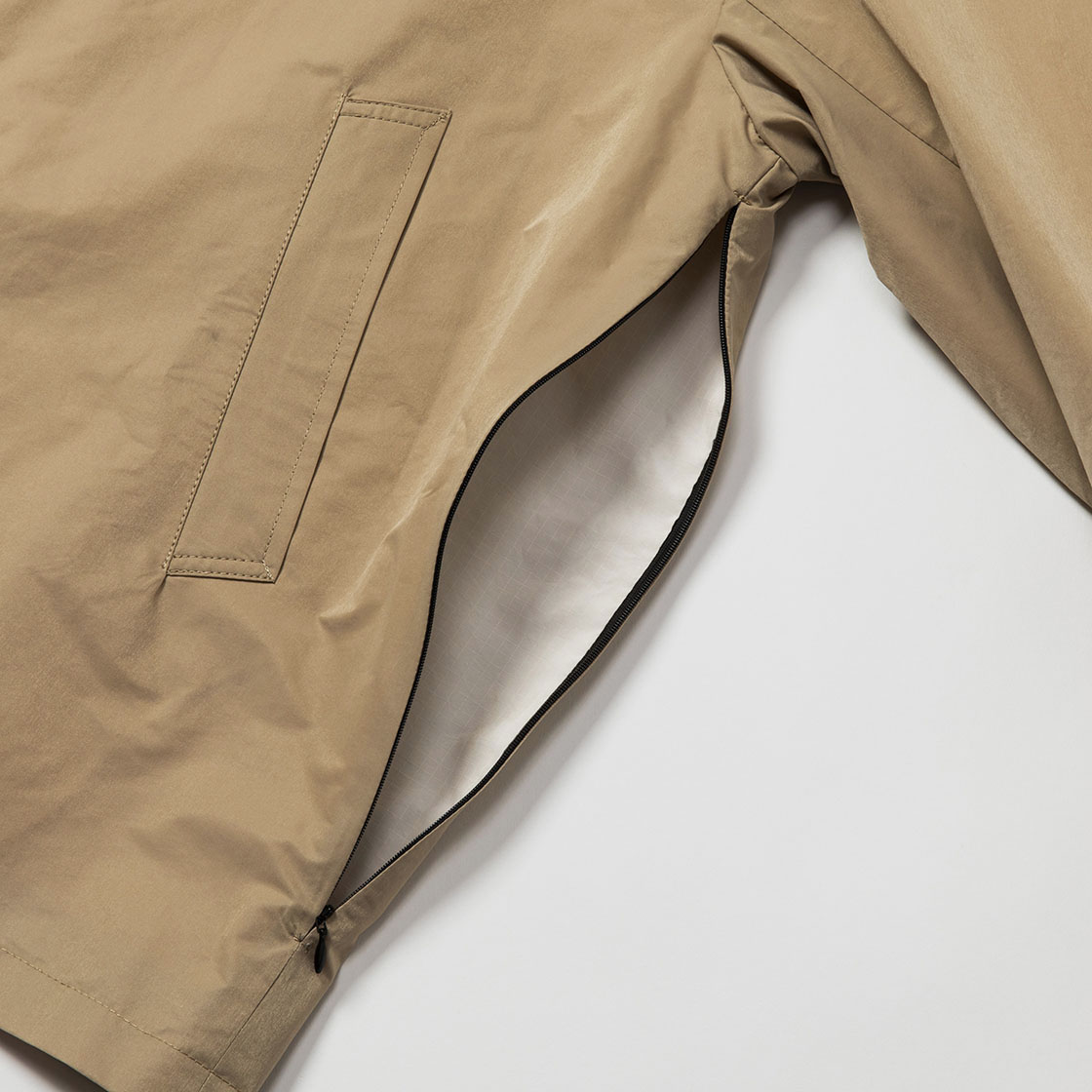 Crisp Nylon Over Short Coat / Beige