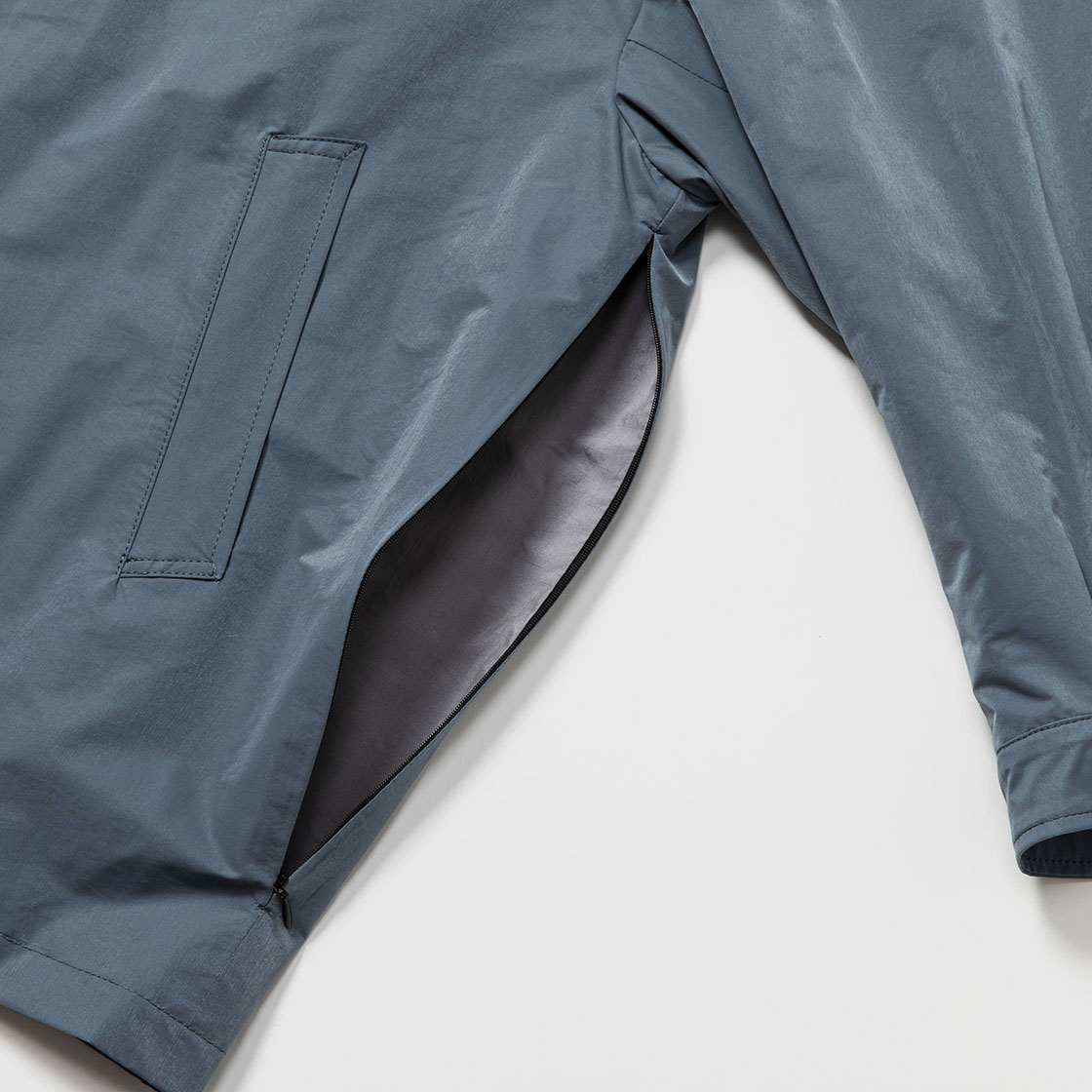 Crisp Nylon Over Short Coat / Blue Grey