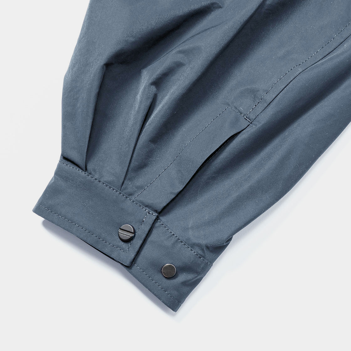 Crisp Nylon Over Short Coat / Blue Grey