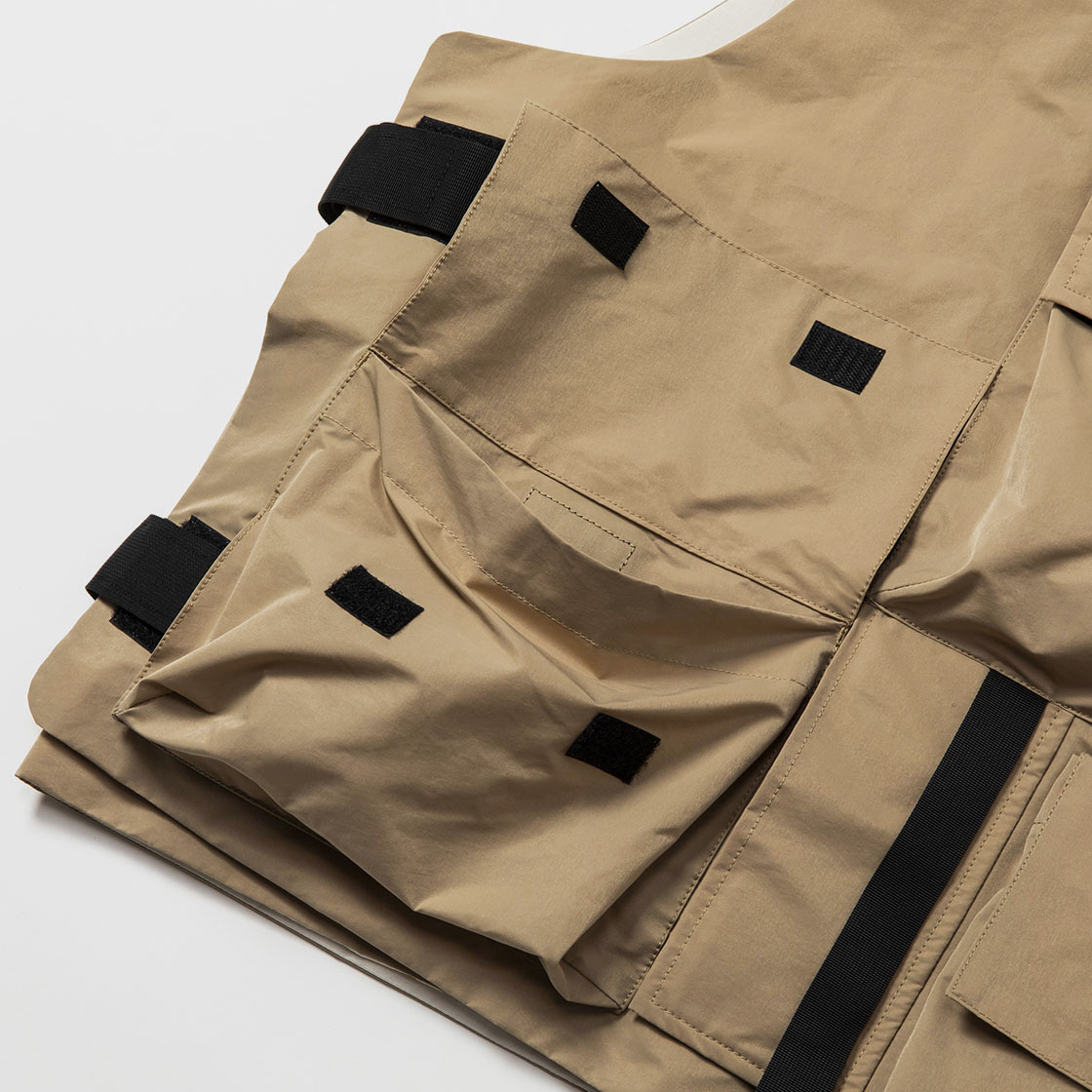 Crisp Nylon Body Armor Vest / Beige