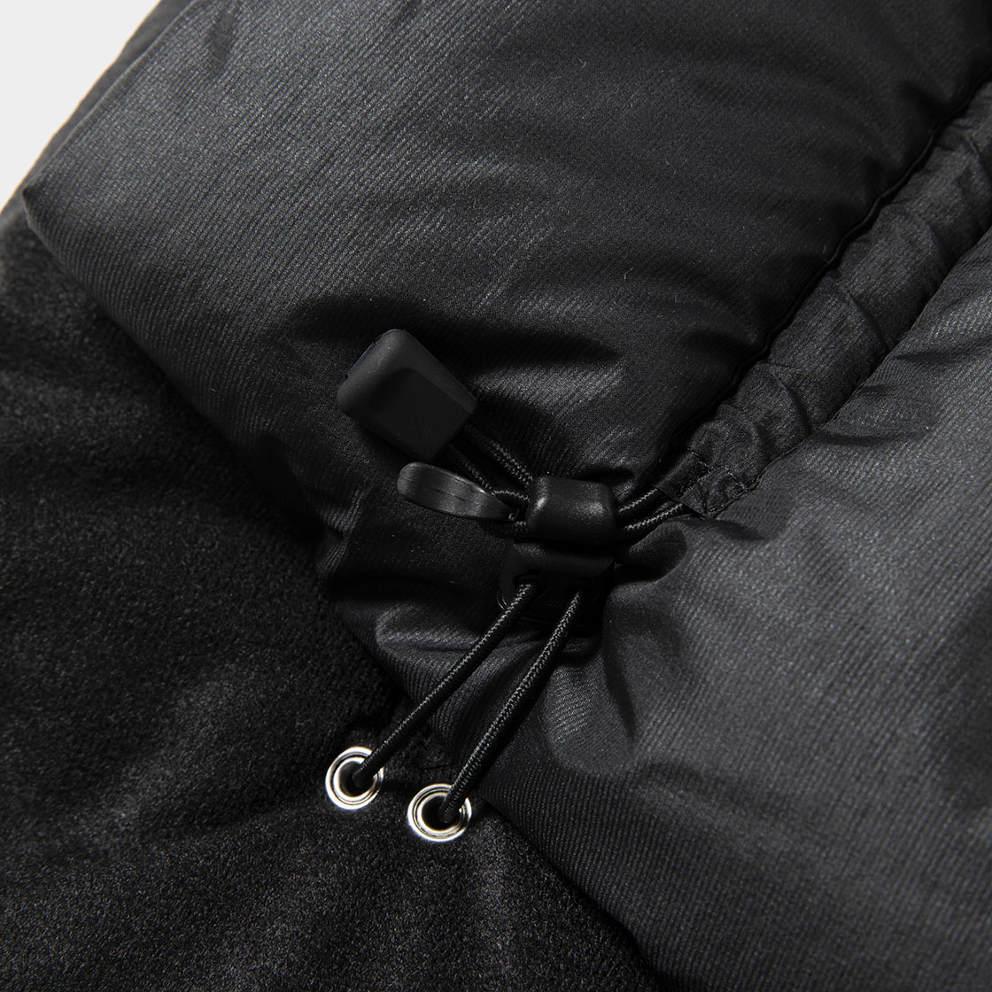 Thinsulate™ Padding Muffler / Off Black