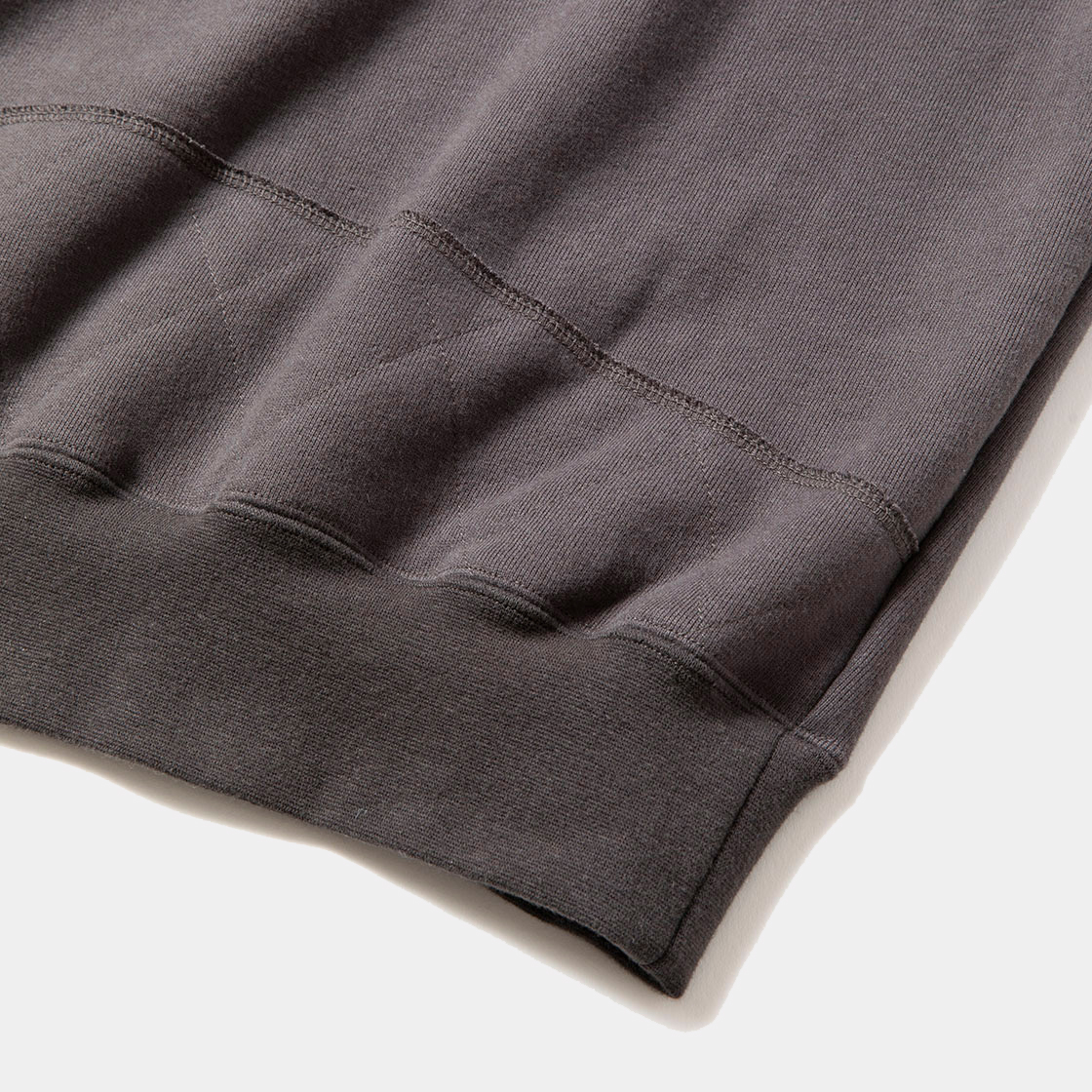Pad Sweatshirt / Charcoal