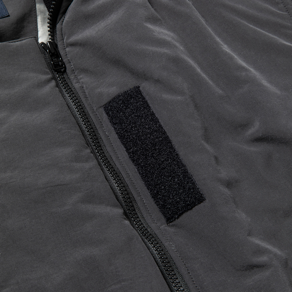 Loop Zip MA1 / Lamp Black