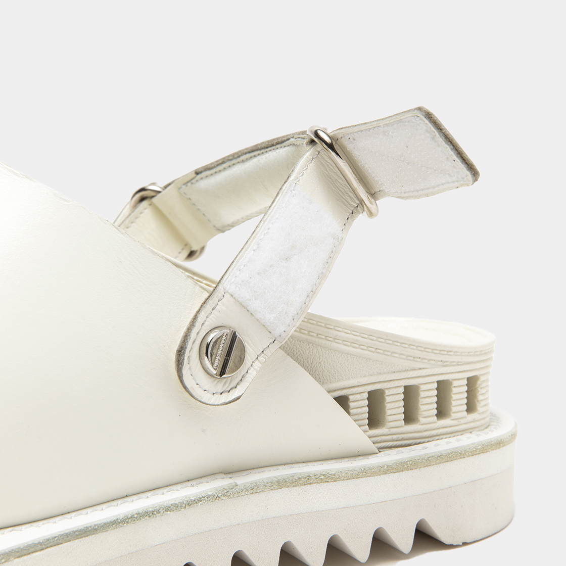 Overwrap Square Sandals Vibram® Sole / Off White