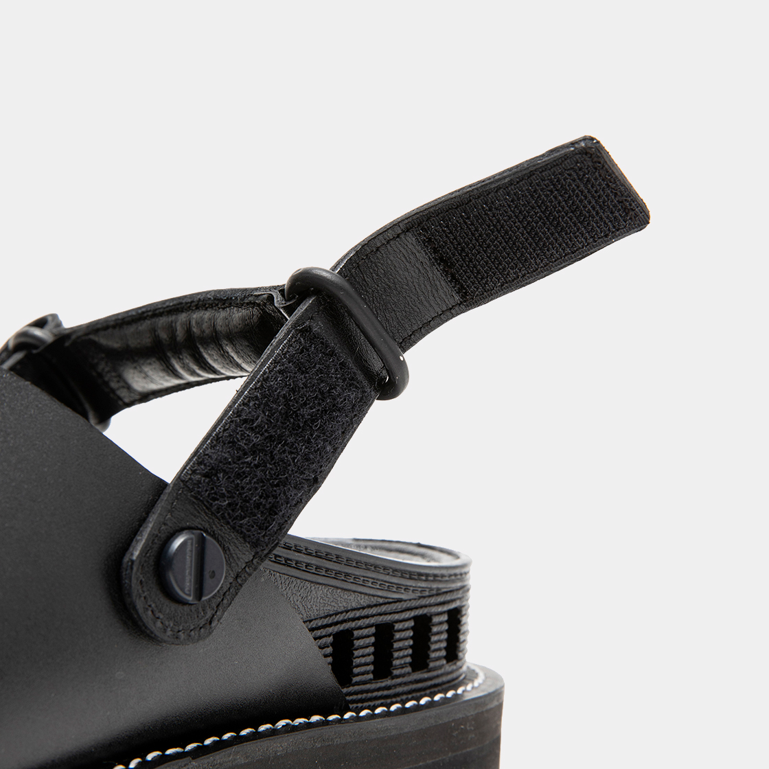 Overwrap Square Sandals Vibram® Sole / Lamp Black