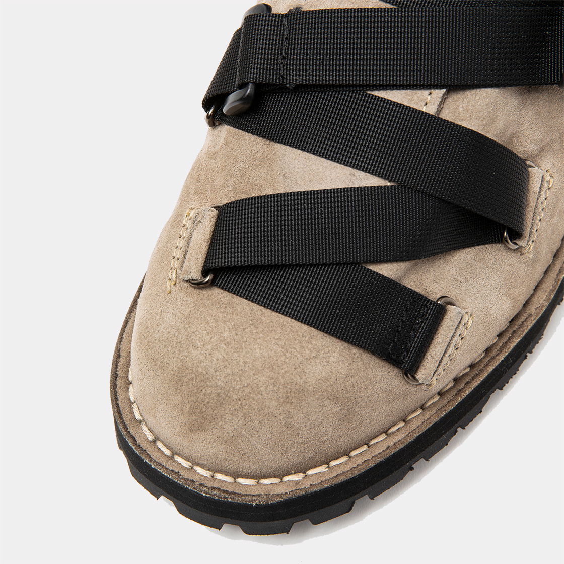 Danner Mountain “Harness” / Sand