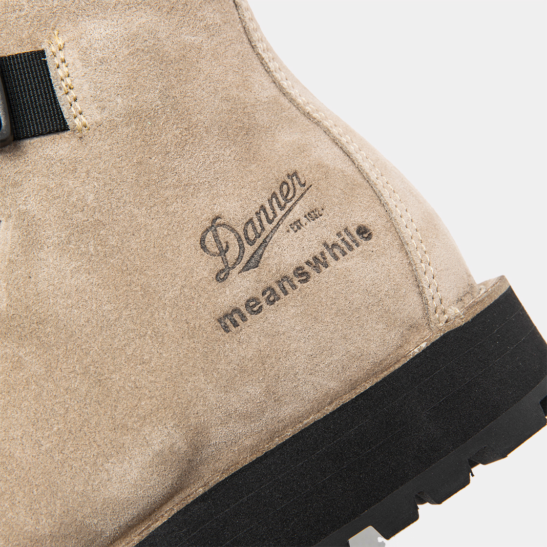 Danner Mountain “Harness” / Sand