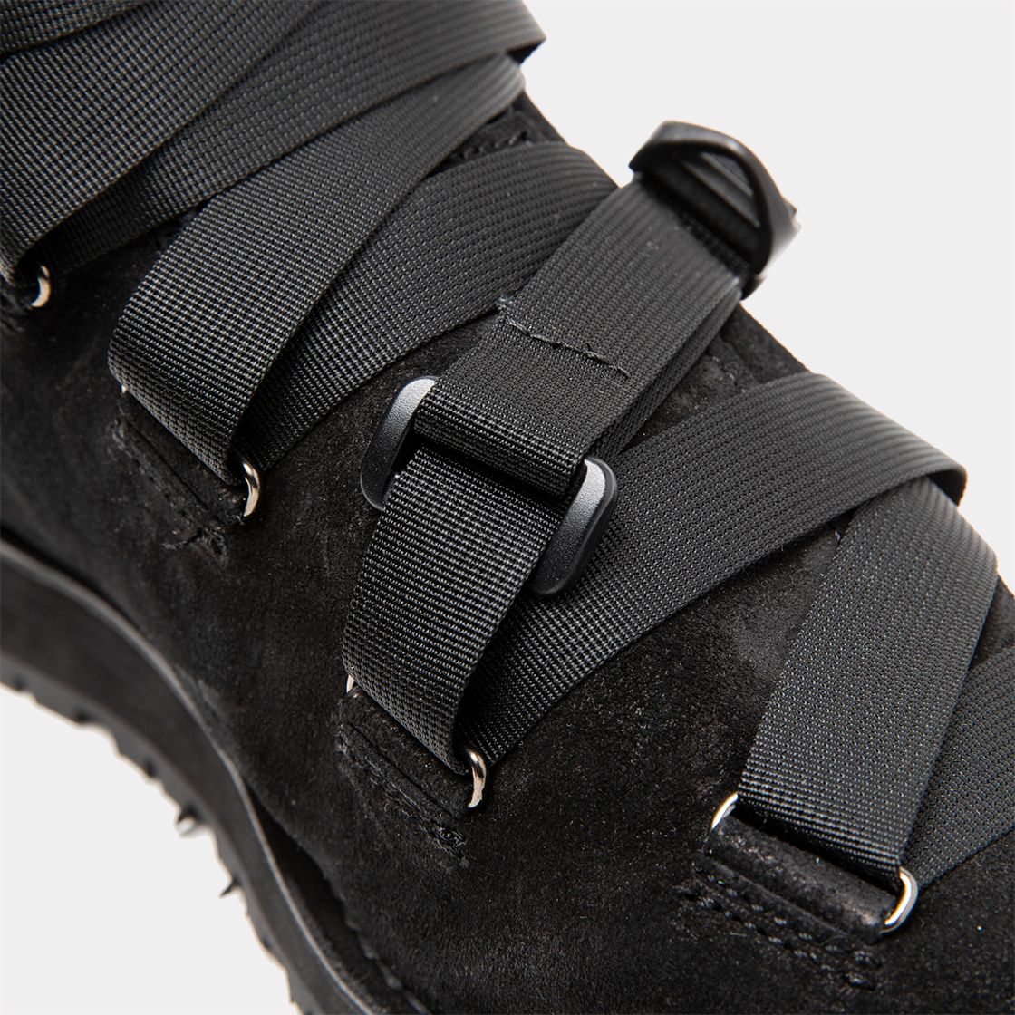 Danner Mountain “Harness” / Off Black