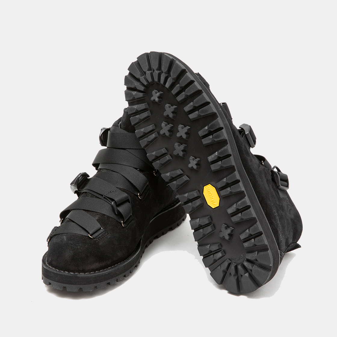 Danner Mountain “Harness” / Off Black