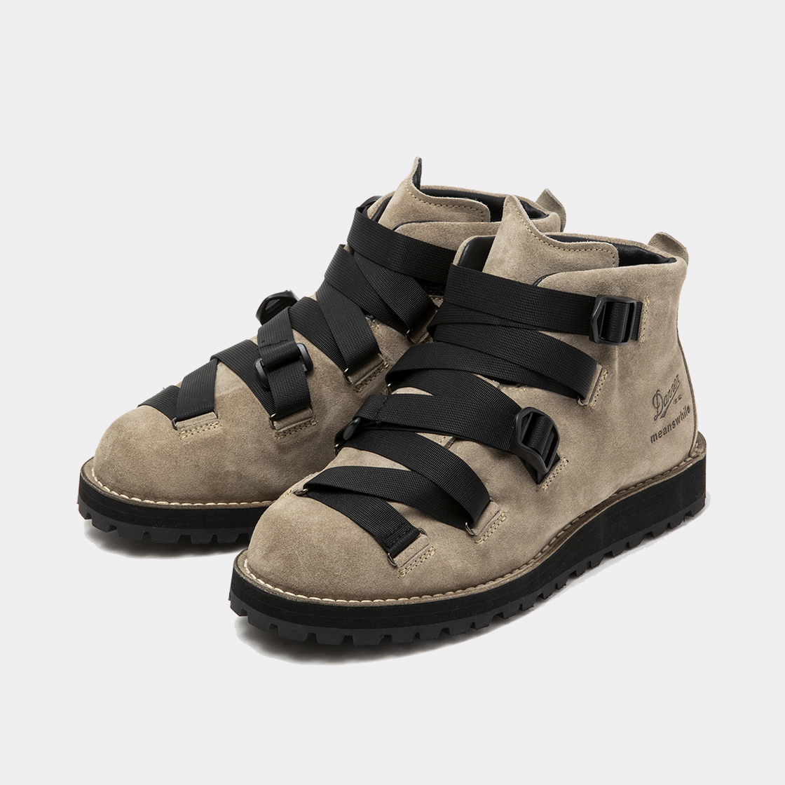 Danner Mountain “Harness” / Sand