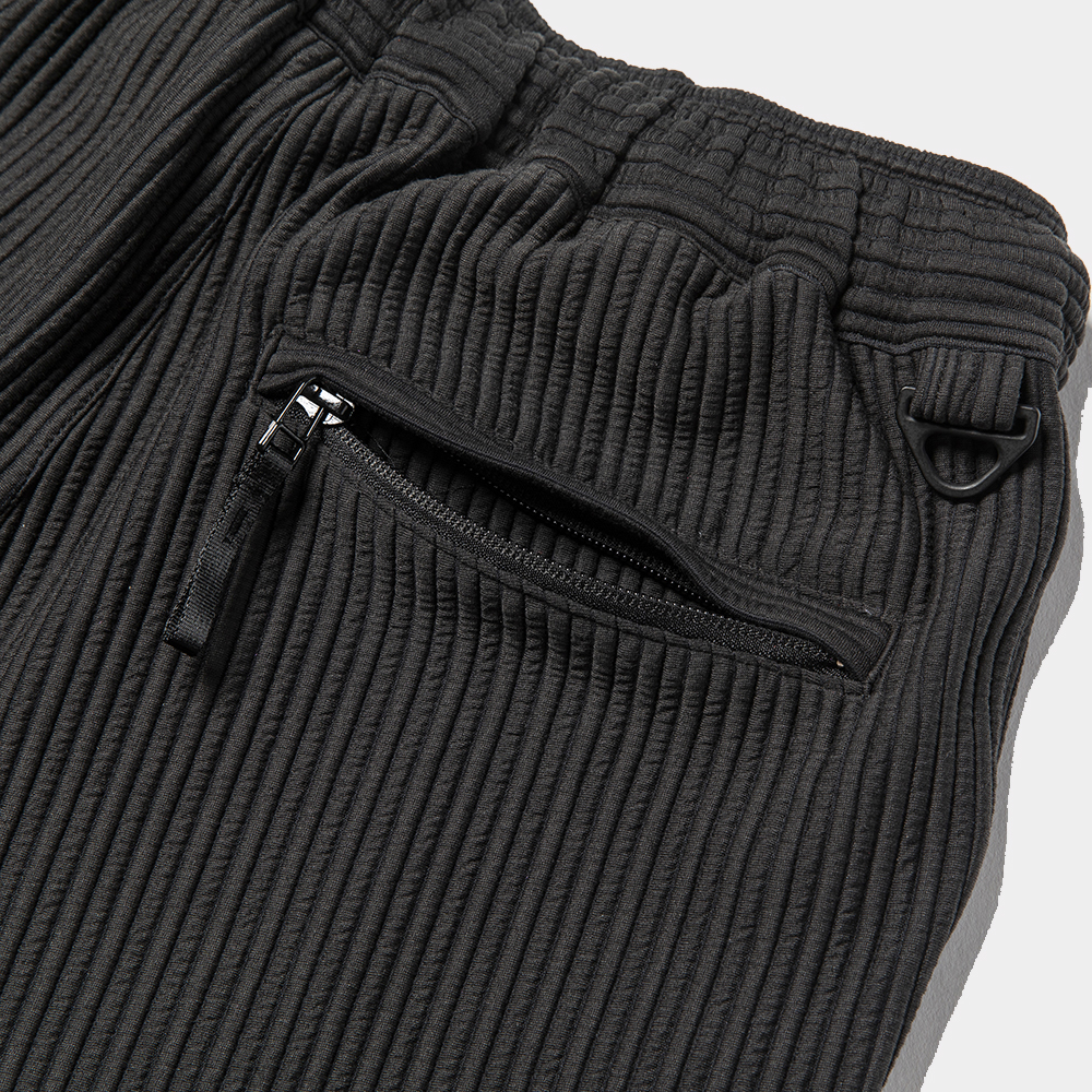 Uneven Fabric Slim Slacks/Lamp Black