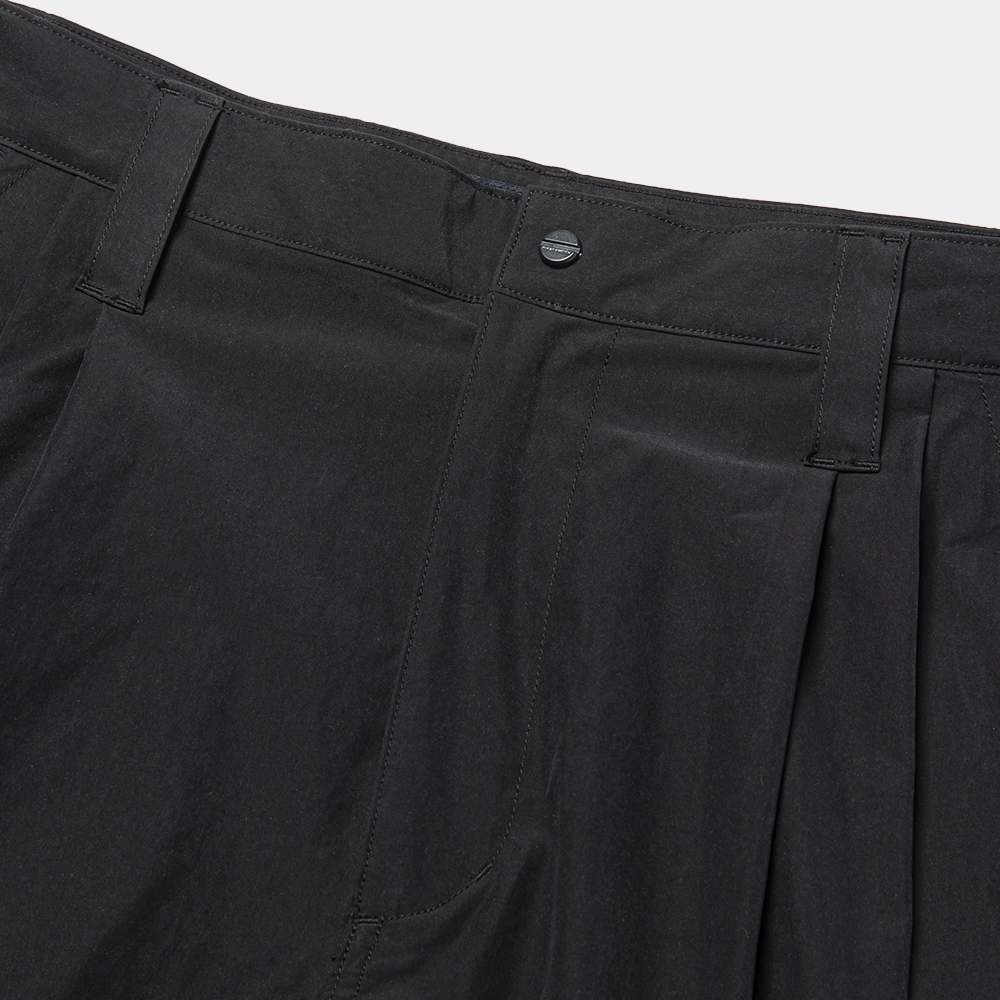 Luggage Cargo Shorts/Lamp Black