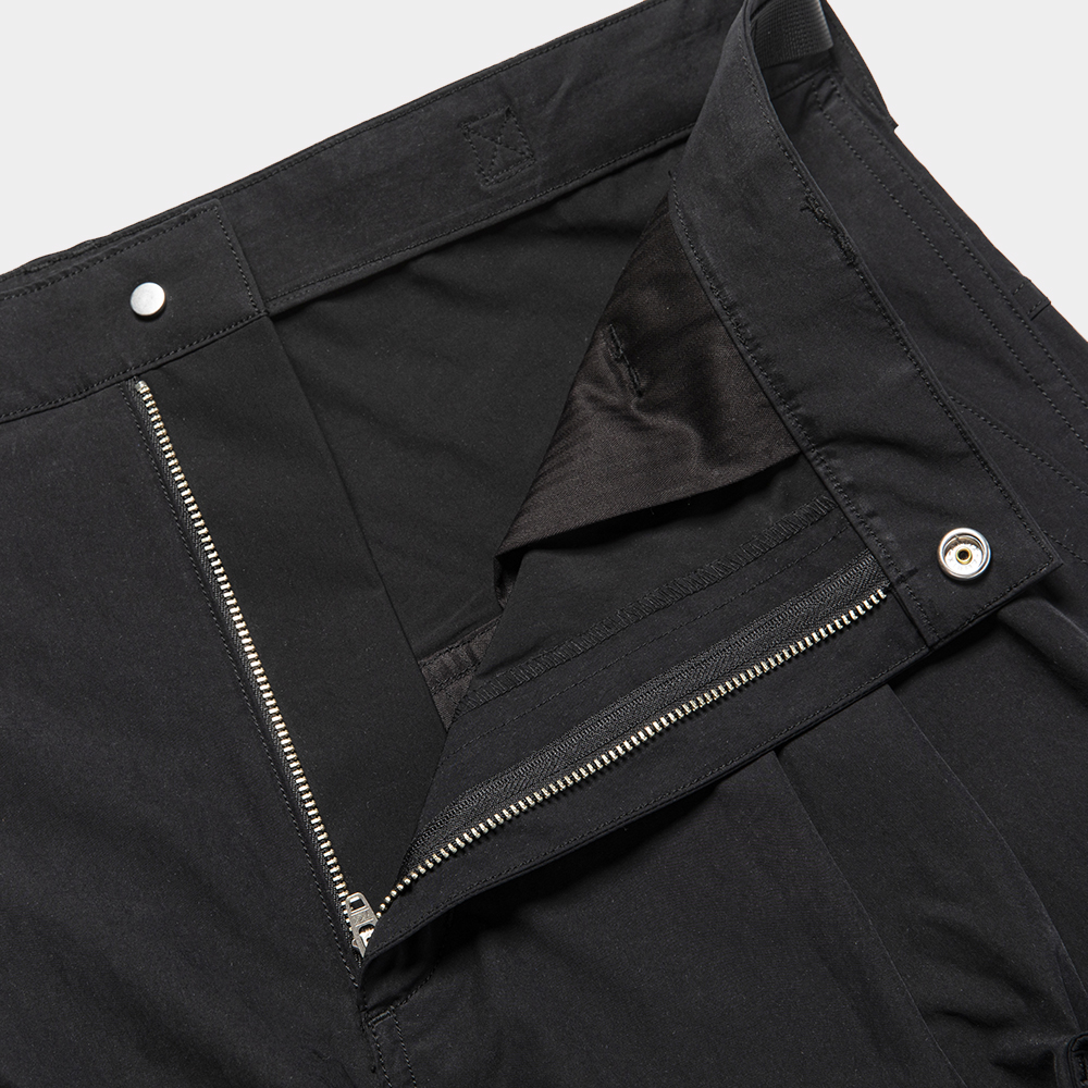 Luggage Cargo Shorts/Lamp Black