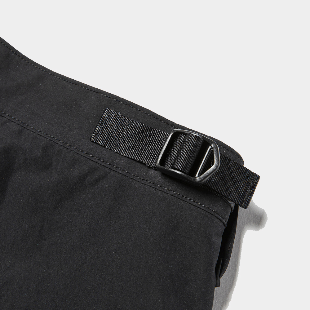Luggage Cargo Shorts/Lamp Black