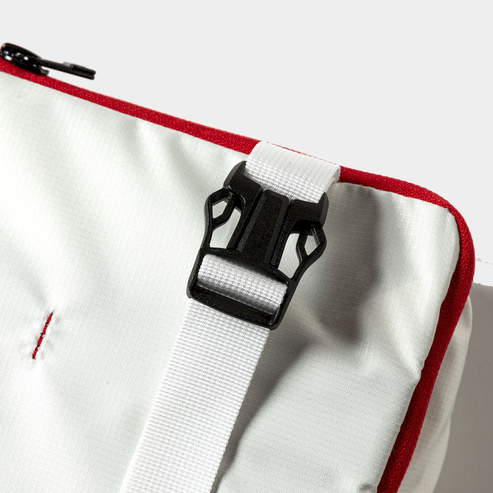 Road Hike Chest Bag/Ivory