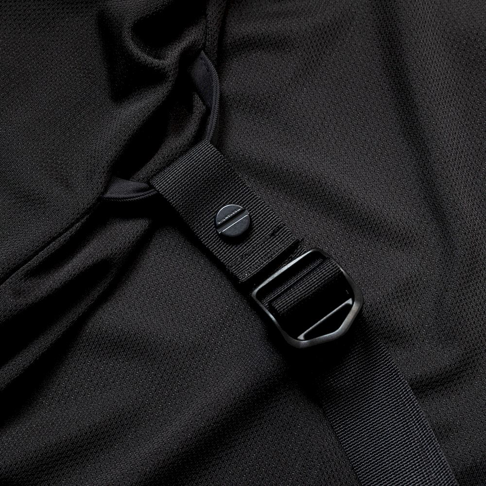 Taping Commuter JKT/Off Black