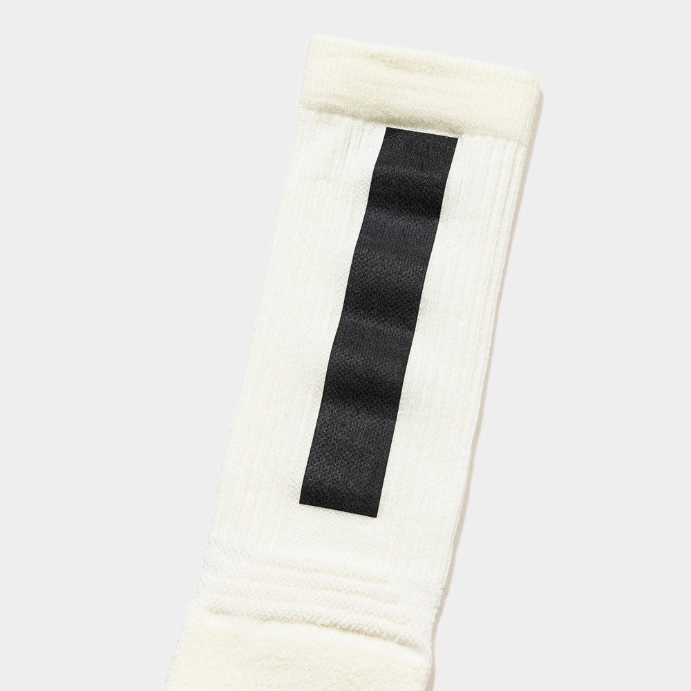 “Tabi” Tube Socks/Raw White