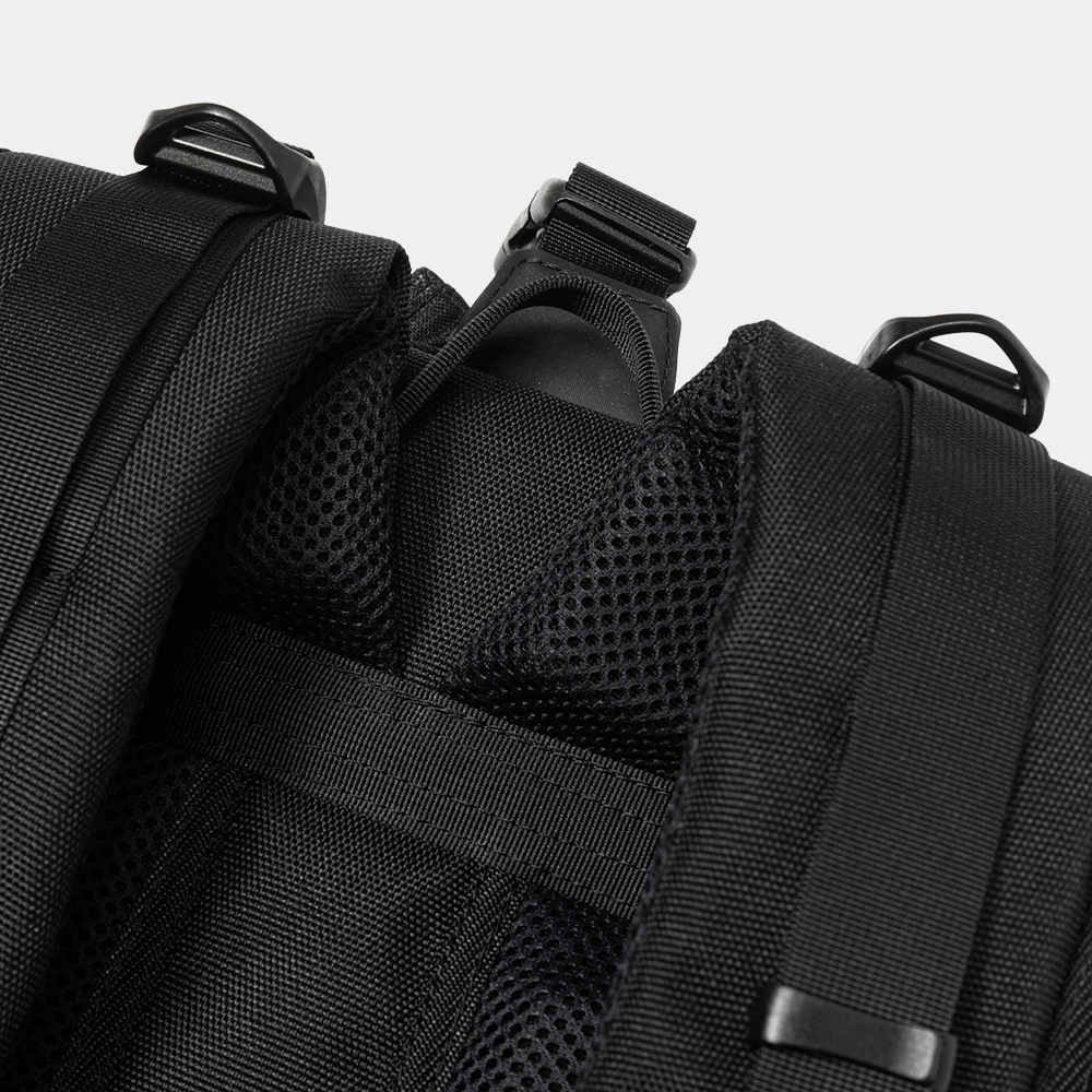 UltraWeave™ “Outside”/Carbon Black