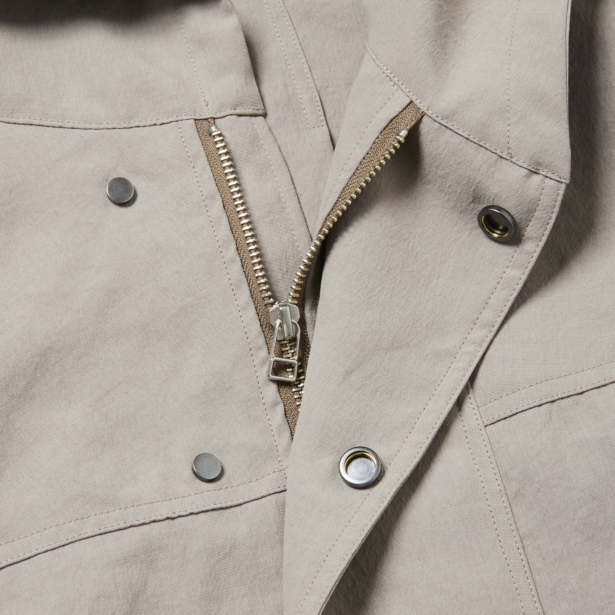 Desert Cloth Neutral Hooded Blouson/Taupe