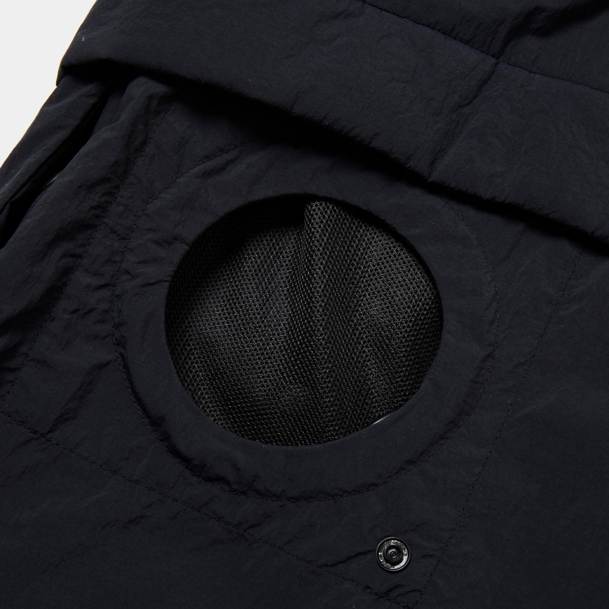 Air Circulation System Monster Vest/Off Black