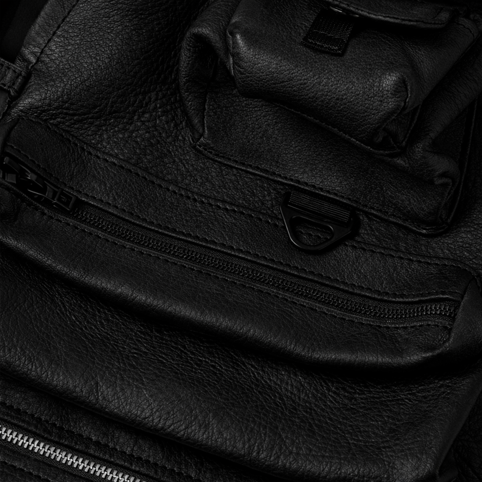 SHIRONAMESHI Leather Luggage Vest/KURO